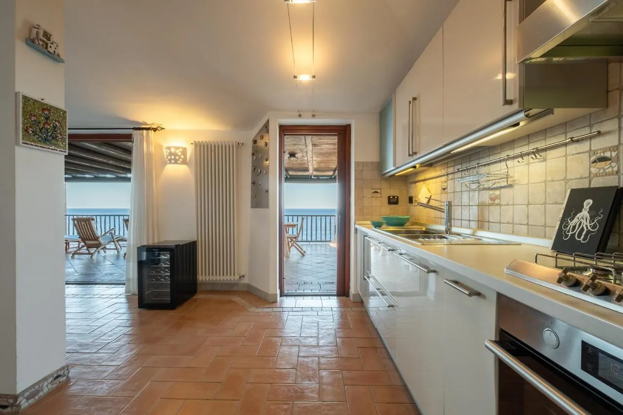 Discesa A Mare Privata Villa La Maddalena  La Maddalena (Sassari)