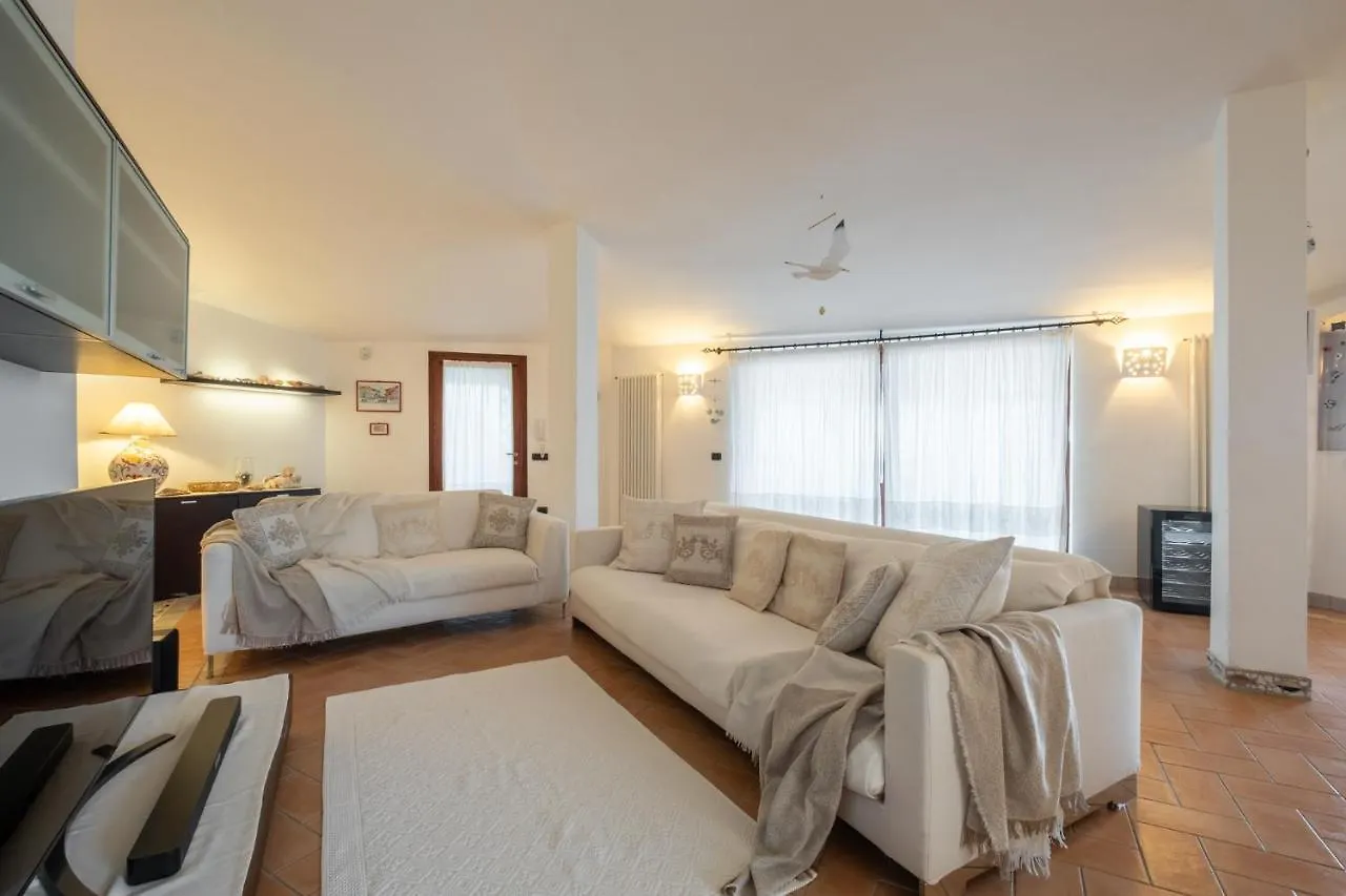 Discesa A Mare Privata Villa La Maddalena  0*, La Maddalena (Sassari)