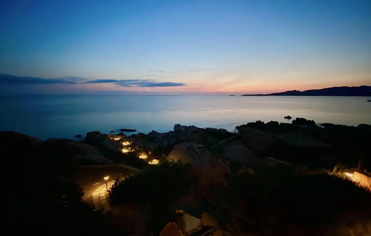 Discesa A Mare Privata Villa La Maddalena